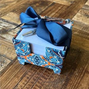 Vera Bradley Note cube and pen BN